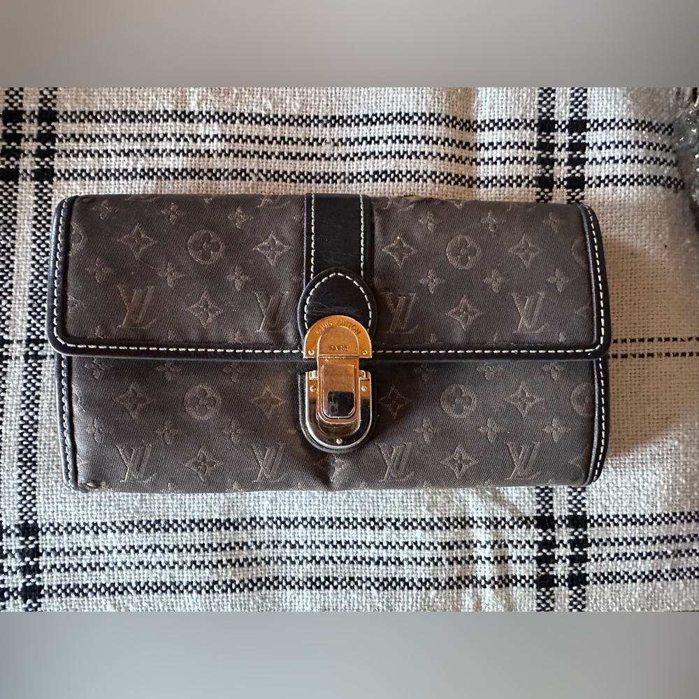 Louis Vuitton Wallet Black and Brown Authentic